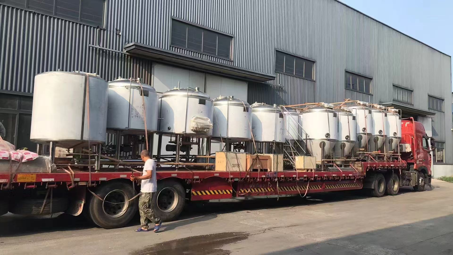 文登精酿啤酒设备厂—精酿啤酒设备制造:传承工艺与创新科技的交融